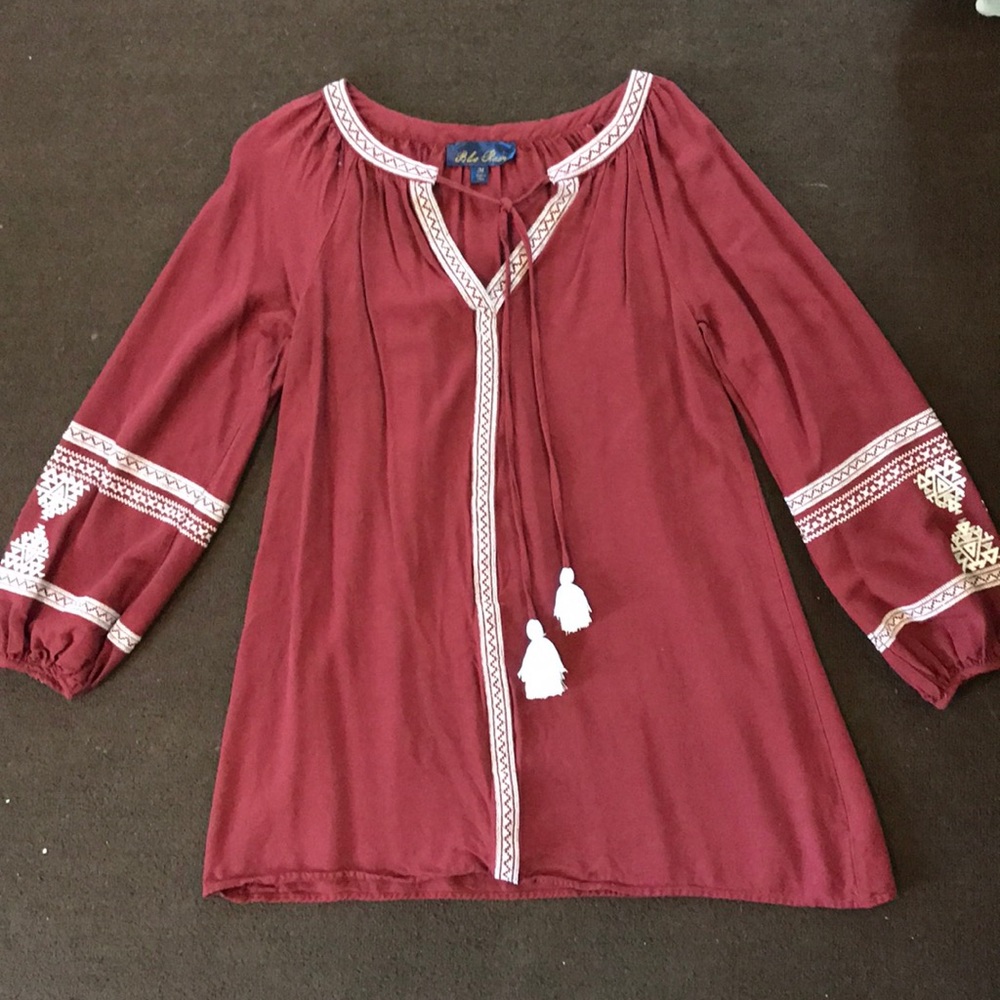 Short long sleeved dress